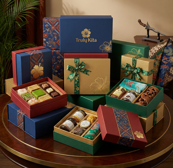 Curated gift boxes (Buah Tangan) featuring local Malaysian products